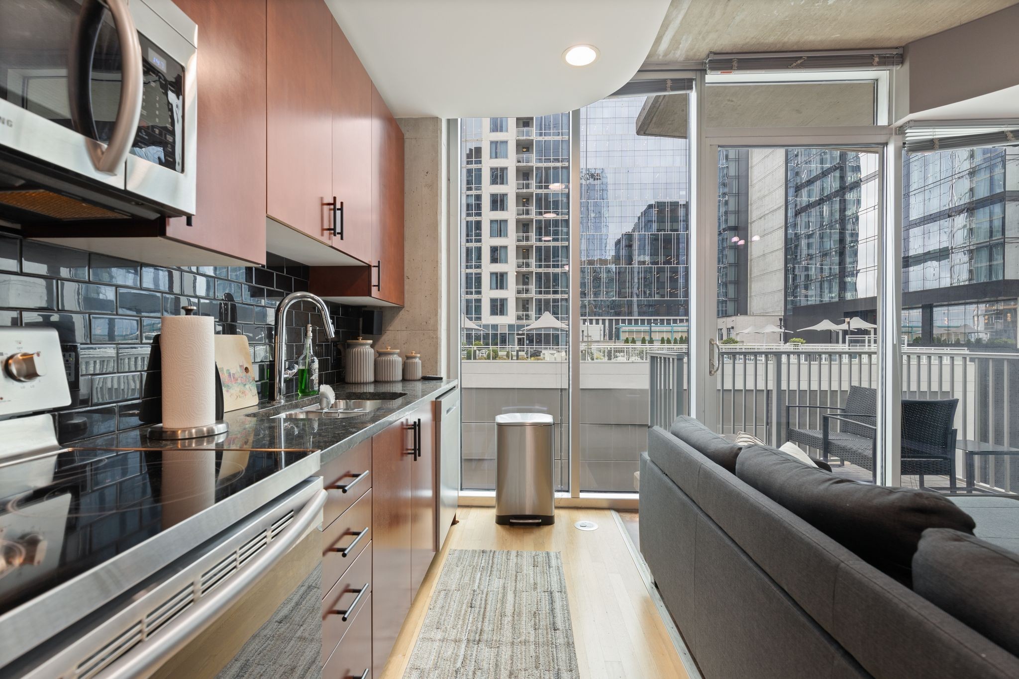 301 Demonbreun Street, Unit 908 Nashville, TN 37201 - Photo 19 of 28