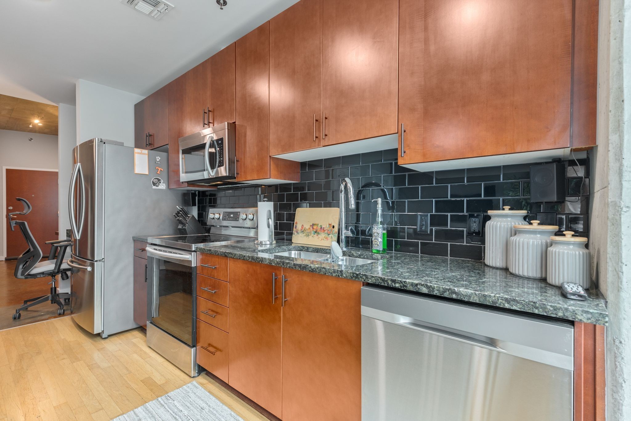 301 Demonbreun Street, Unit 908 Nashville, TN 37201 - Photo 20 of 28