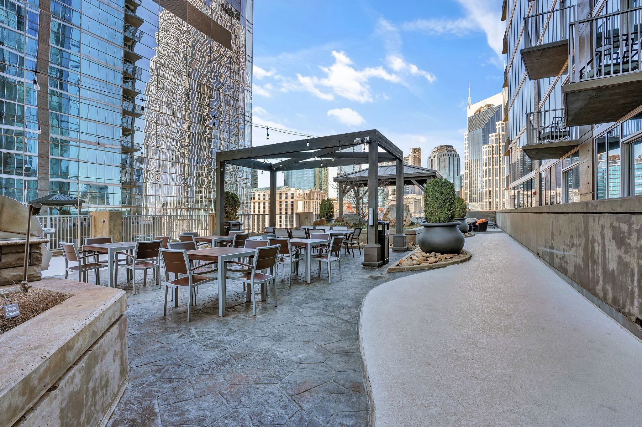 301 Demonbreun Street, Unit 908 Nashville, TN 37201 - Photo 22 of 28