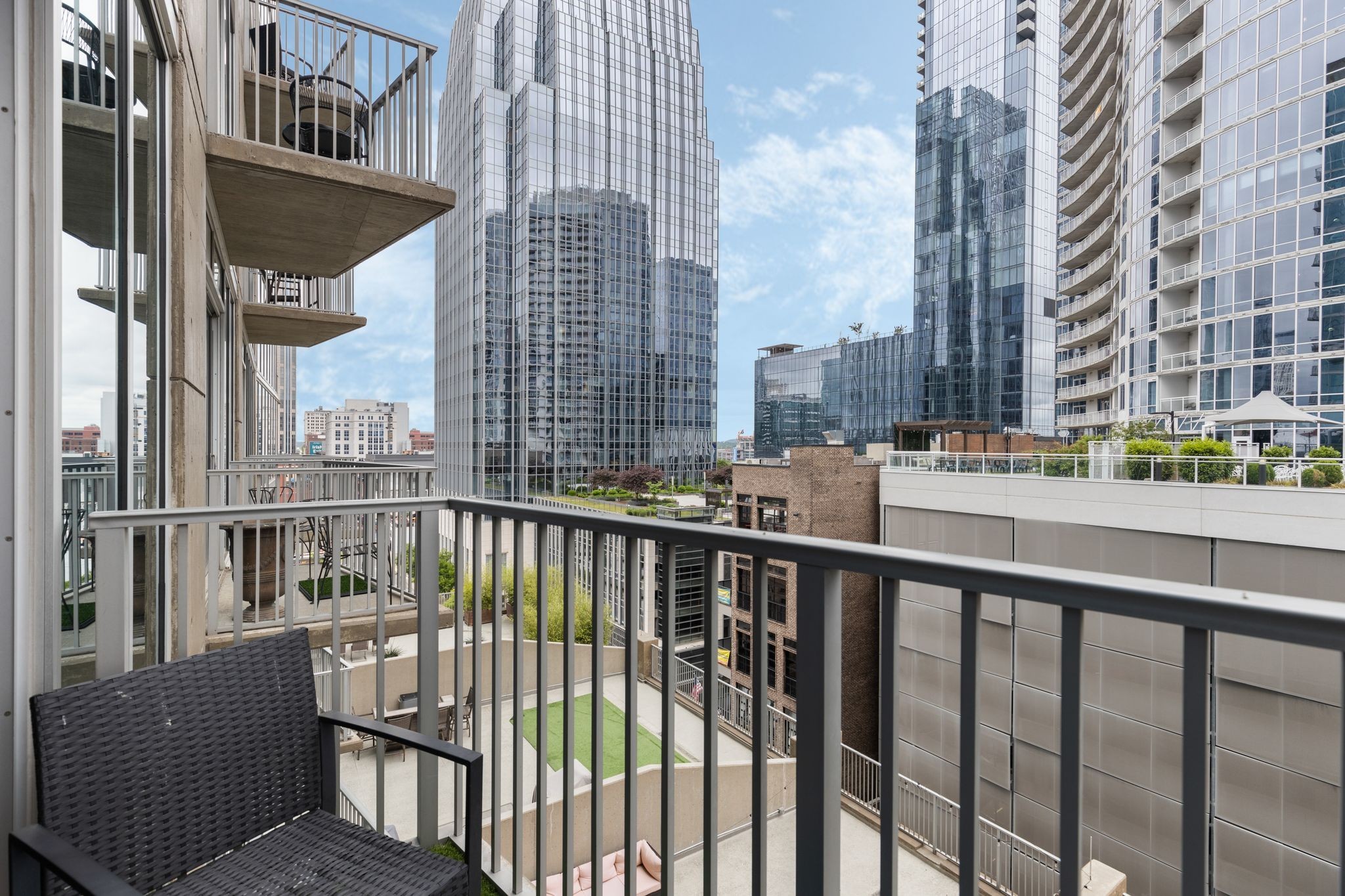 301 Demonbreun Street, Unit 908 Nashville, TN 37201 - Photo 5 of 28