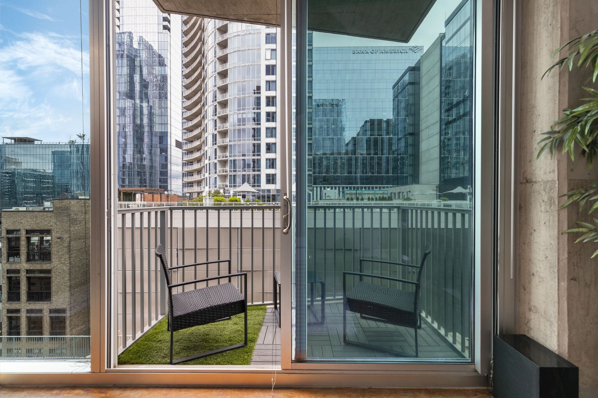 301 Demonbreun Street, Unit 908 Nashville, TN 37201 - Photo 8 of 28