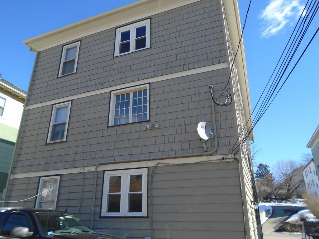 412 Grafton Street Worcester, MA 01604 - Photo 2 of 35 Gallery Image 2