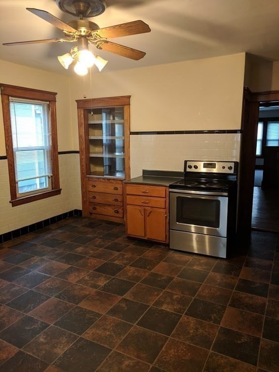 412 Grafton Street Worcester, MA 01604 - Photo 3 of 35 Gallery Image 3