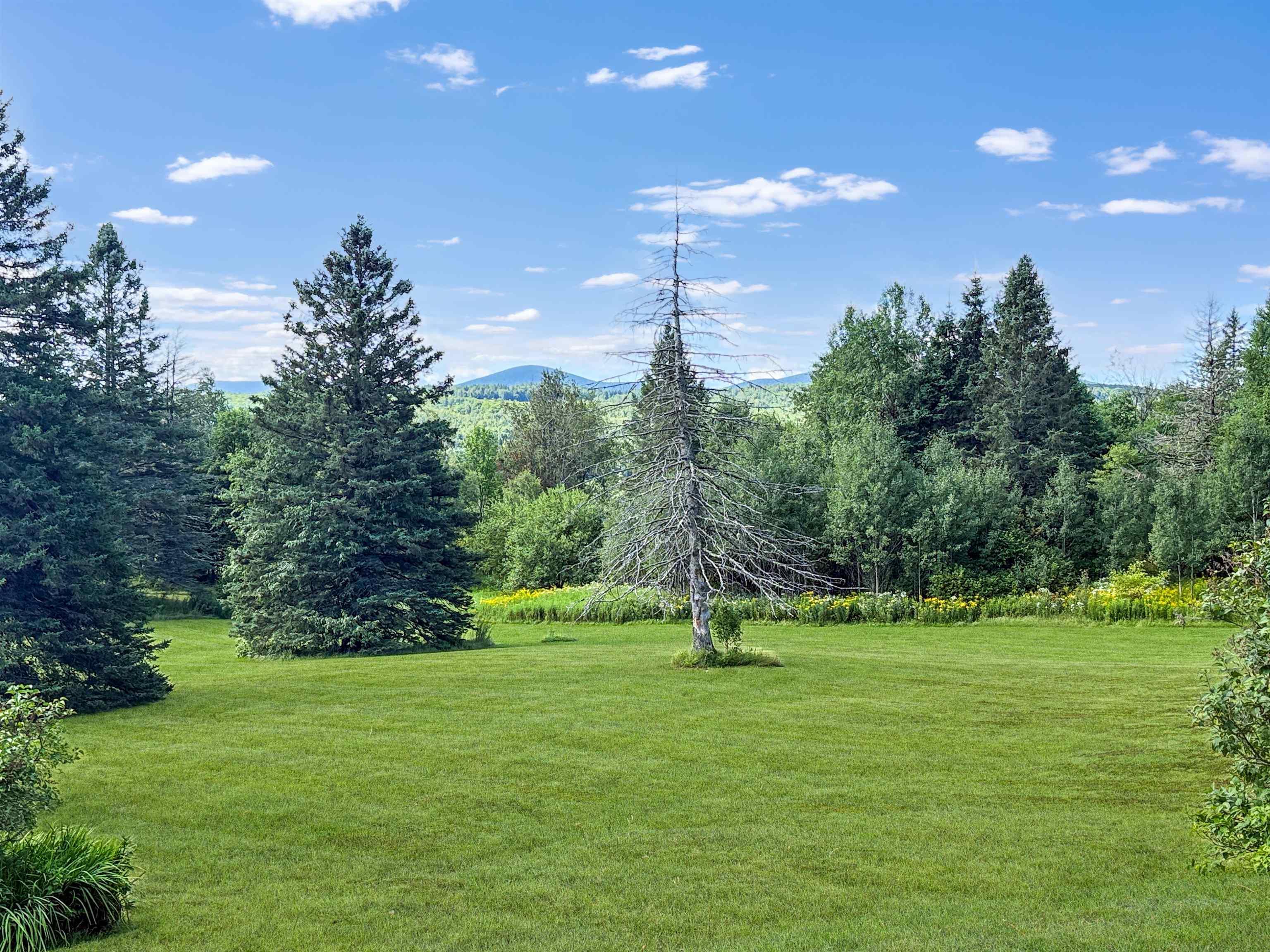 109 East Colebrook Road Colebrook, NH 03576 - Photo 27 of 33 Gallery Image 27