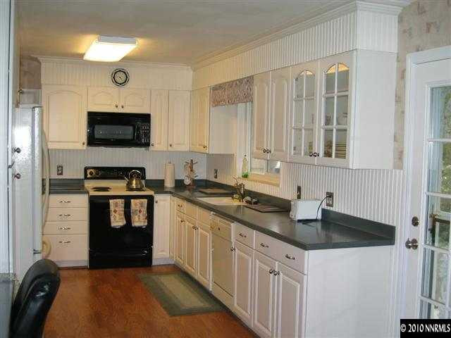 390 Sunset Drive Reno, NV 89509 - Photo 3 of 8 Photo 3