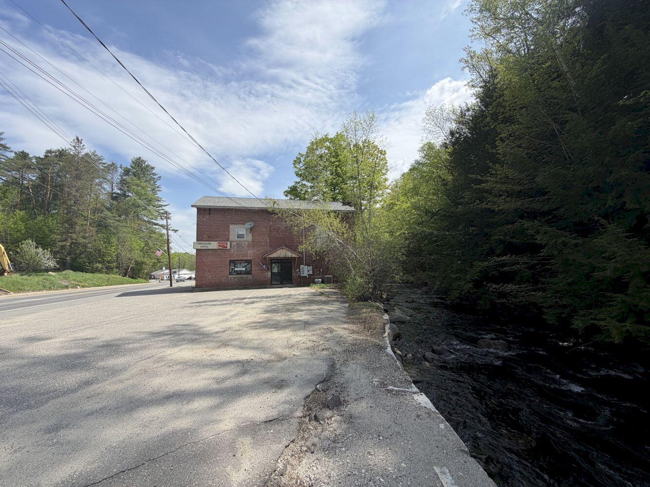 525 Main Street Wilton, ME 04294 - Photo 8 of 25 IMG_1234_result