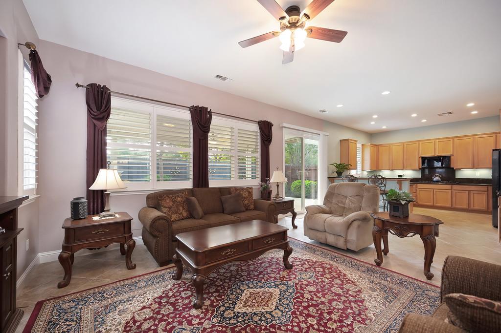 2096 Land End Loop Roseville, CA 95747 - Photo 13 of 46