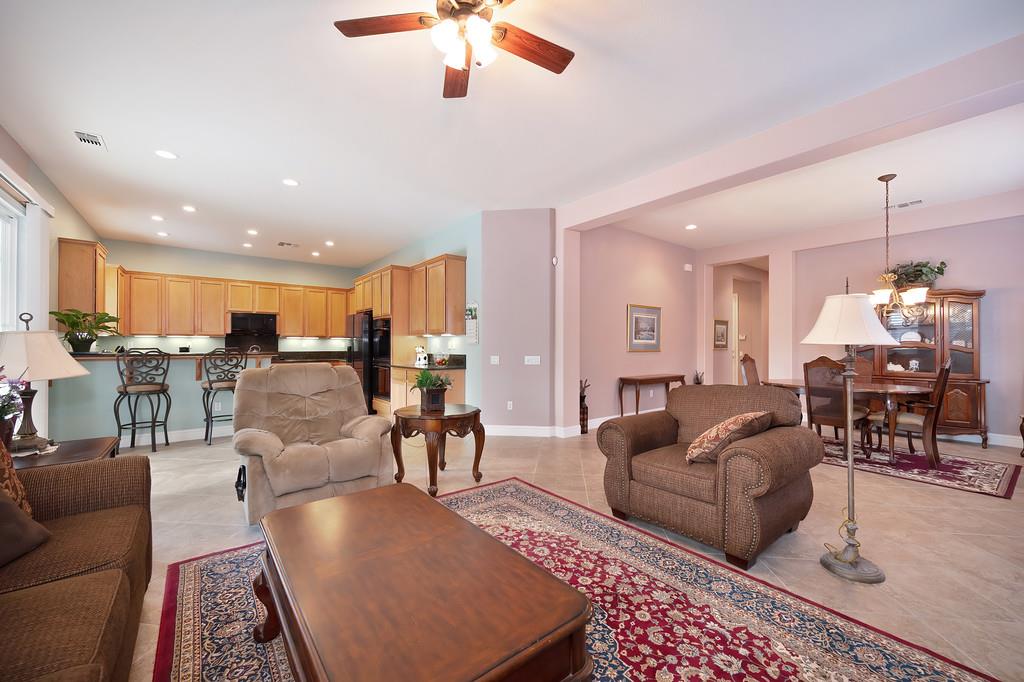 2096 Land End Loop Roseville, CA 95747 - Photo 14 of 46