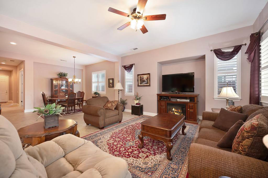 2096 Land End Loop Roseville, CA 95747 - Photo 16 of 46