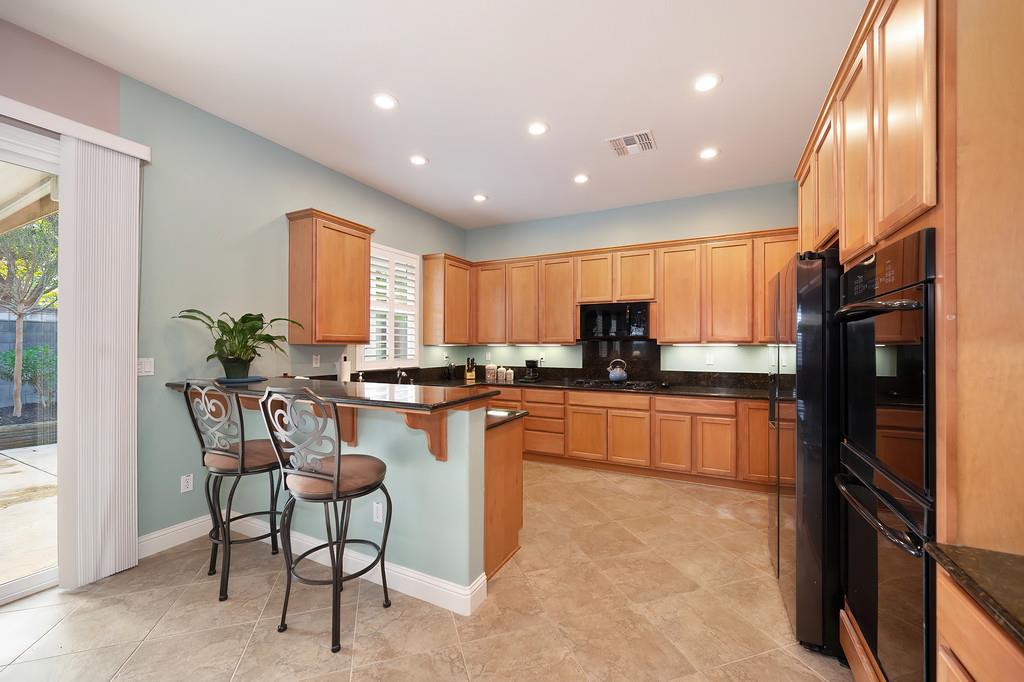 2096 Land End Loop Roseville, CA 95747 - Photo 18 of 46