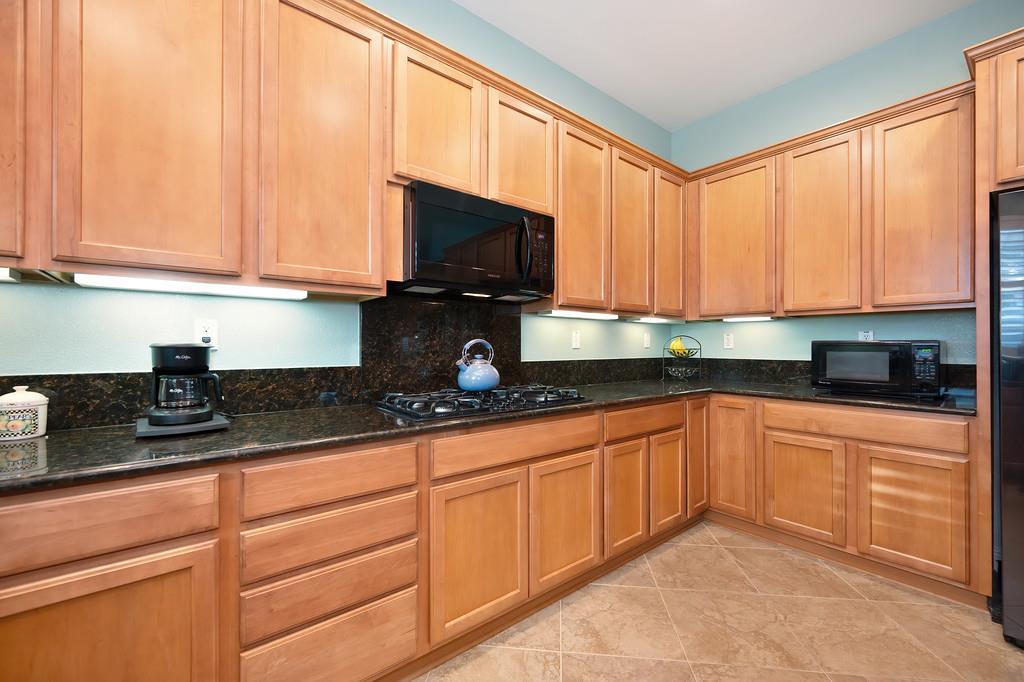 2096 Land End Loop Roseville, CA 95747 - Photo 20 of 46