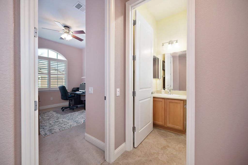 2096 Land End Loop Roseville, CA 95747 - Photo 26 of 46