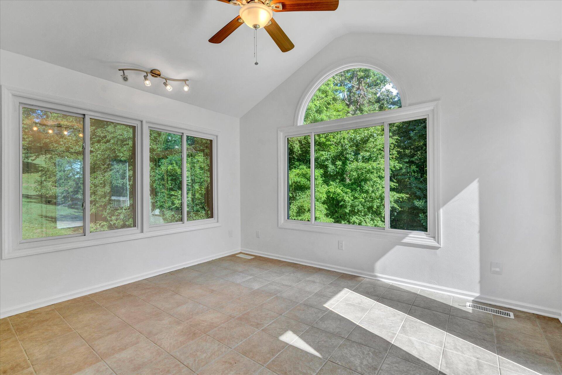 62 Timberline Drive Blue Ridge, VA 24064 - Photo 12 of 33 12-DSC3779