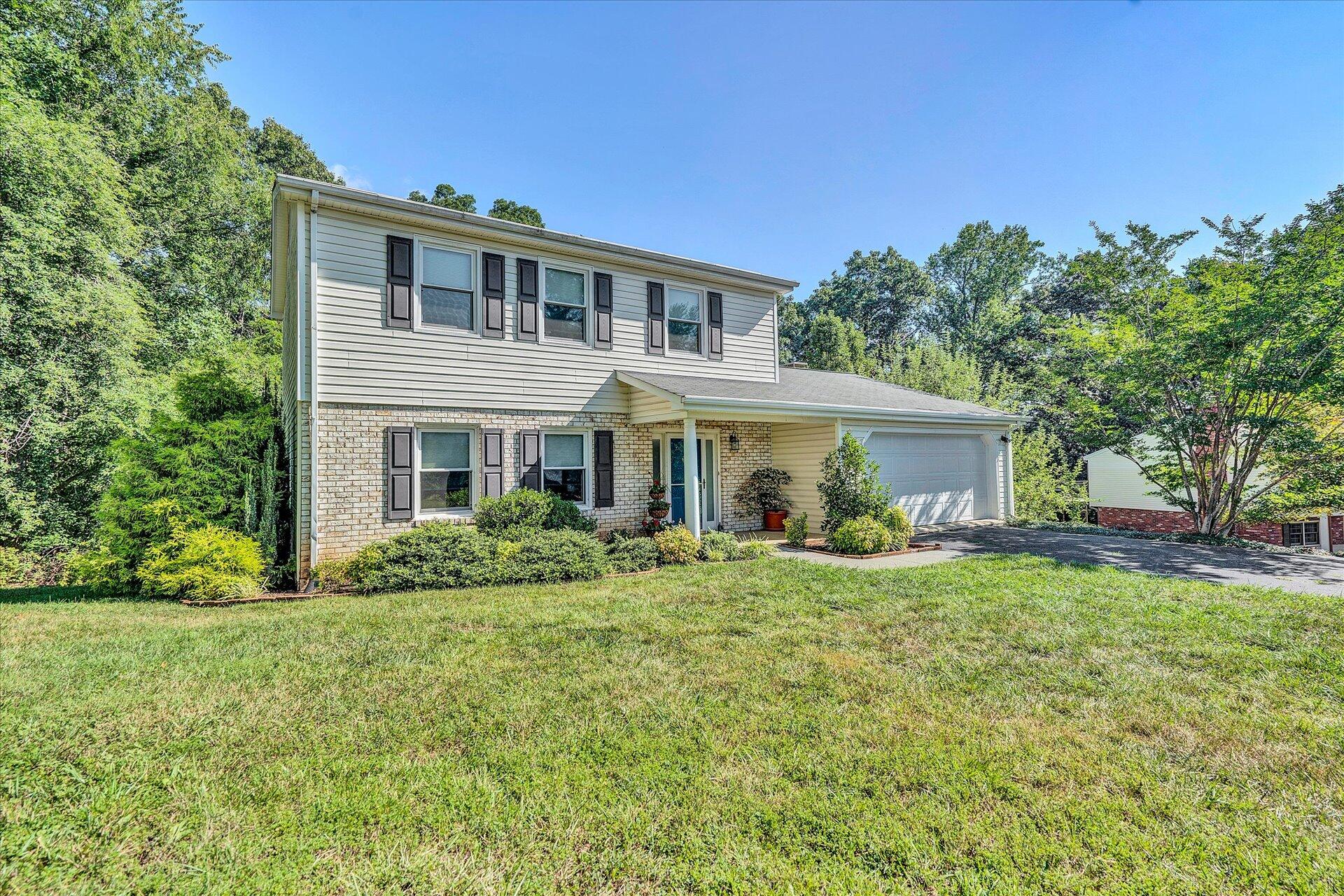 62 Timberline Drive Blue Ridge, VA 24064 - Photo 2 of 33 02-DSC3752