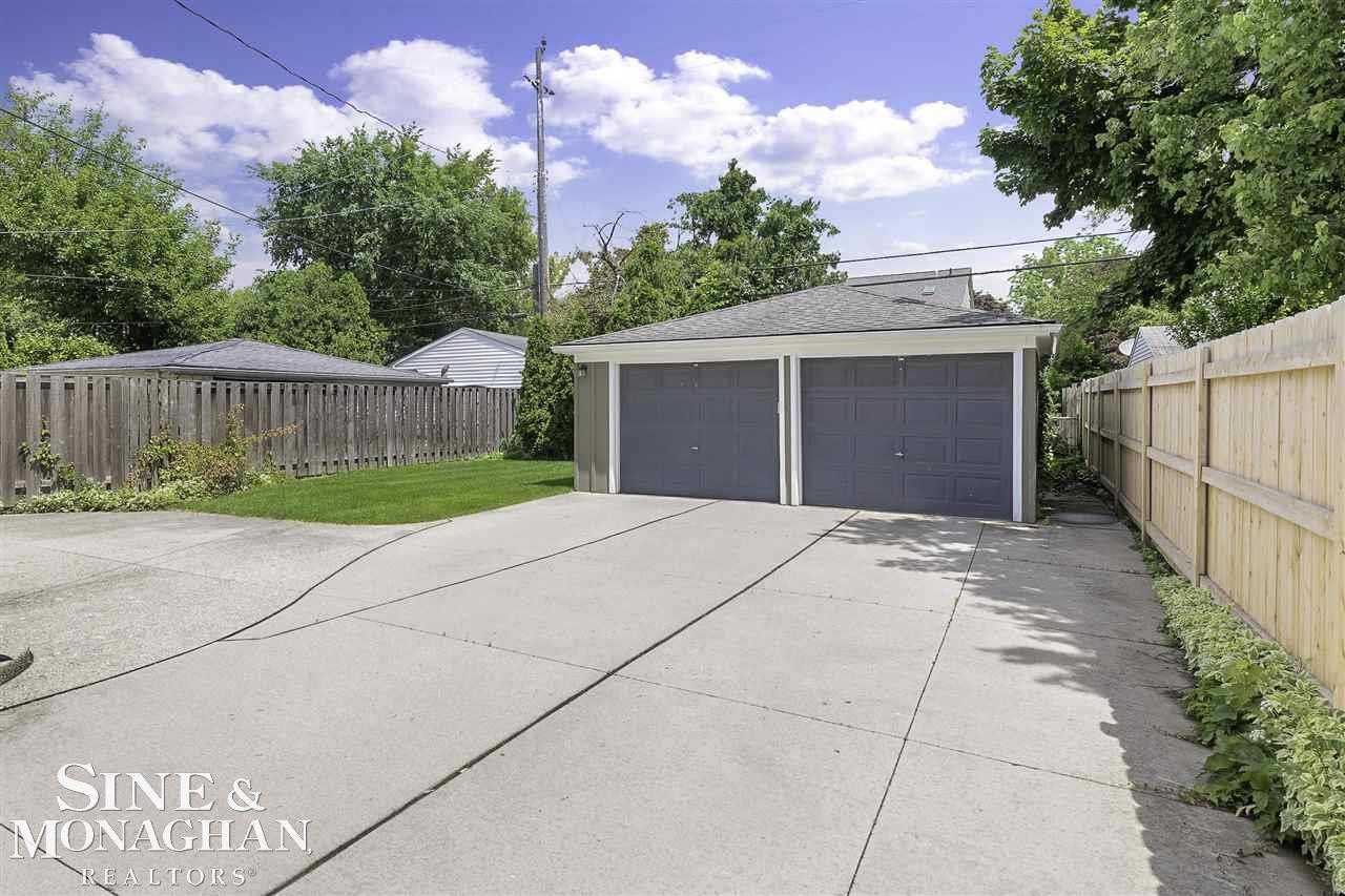 308 Kerby Road Grosse Pointe Farms, MI 48236 - Photo 29 of 32