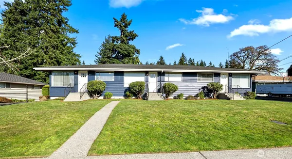 $1,195,000 | 5615 Beverly Lane, Everett, WA 98203