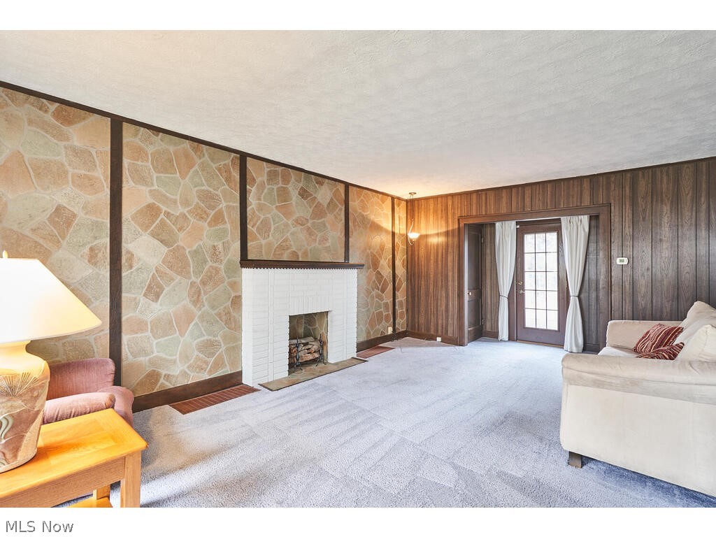 671 Ranney Street Akron, OH 44310 - Photo 2 of 27 Living room- fireplace is decorative and does not work