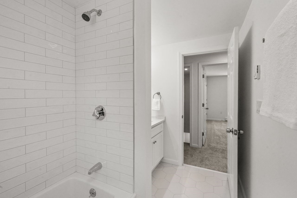 855 South Main Street, Unit 855 Bellingham, MA 02019 - Photo 16 of 31