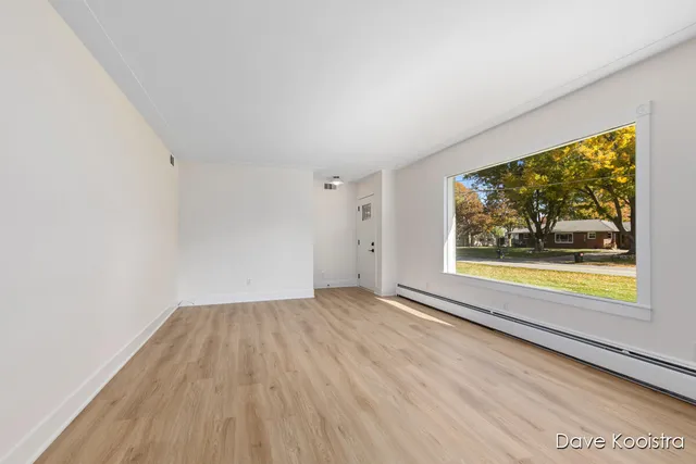 $399,900 | 5191 Canal Avenue Southwest, Grandville, MI 49418