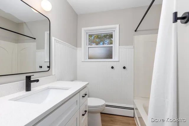 $399,900 | 5191 Canal Avenue Southwest, Grandville, MI 49418