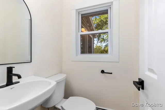 $399,900 | 5191 Canal Avenue Southwest, Grandville, MI 49418