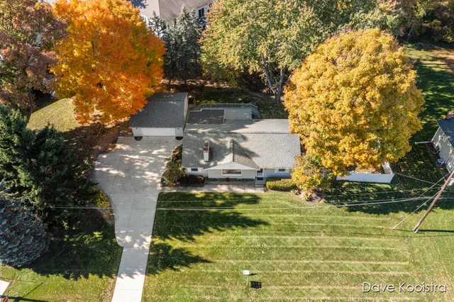 $399,900 | 5191 Canal Avenue Southwest, Grandville, MI 49418