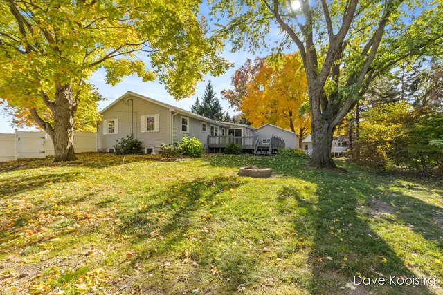 $399,900 | 5191 Canal Avenue Southwest, Grandville, MI 49418