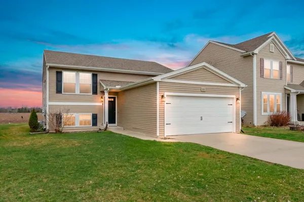 $288,500 | 1320 Gardner Pond Lane, Vicksburg, MI 49097