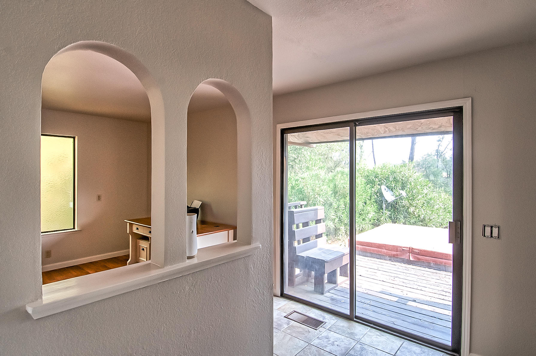 21310 Dersch Road Anderson, CA 96007 - Photo 19 of 35 a view of an entryway
