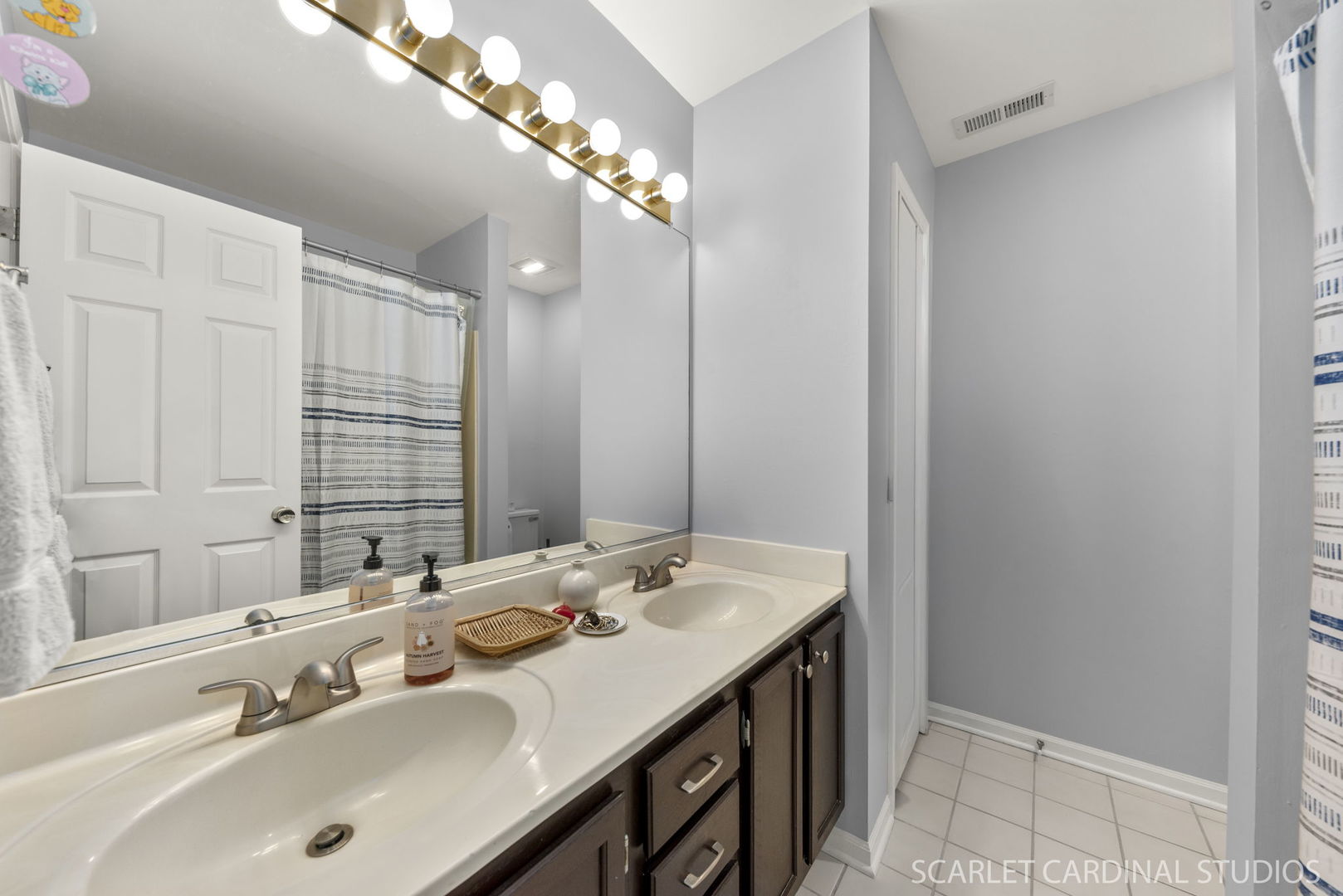 863 College Avenue Wheaton, IL 60187 - Photo 12 of 16