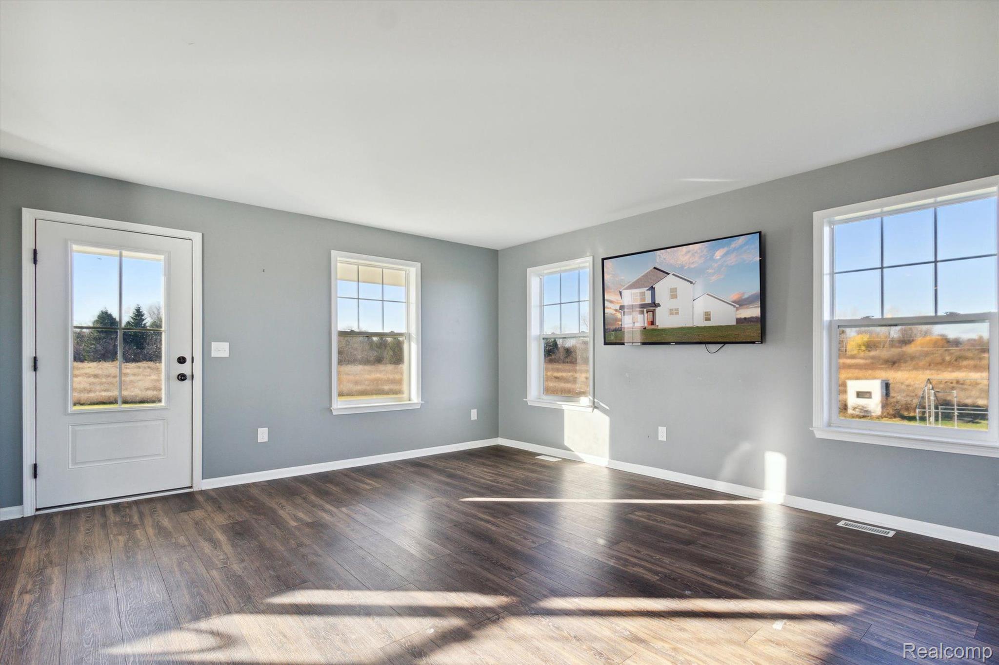 1903 South Elba Road Lapeer, MI 48446 - Photo 17 of 49 Gallery Image 17