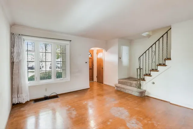 $239,500 | 1447 North Harlem Avenue, Unit A, Oak Park, IL 60302