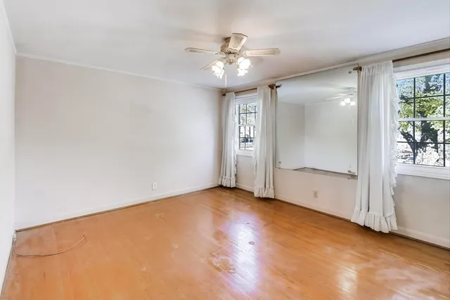 $239,500 | 1447 North Harlem Avenue, Unit A, Oak Park, IL 60302