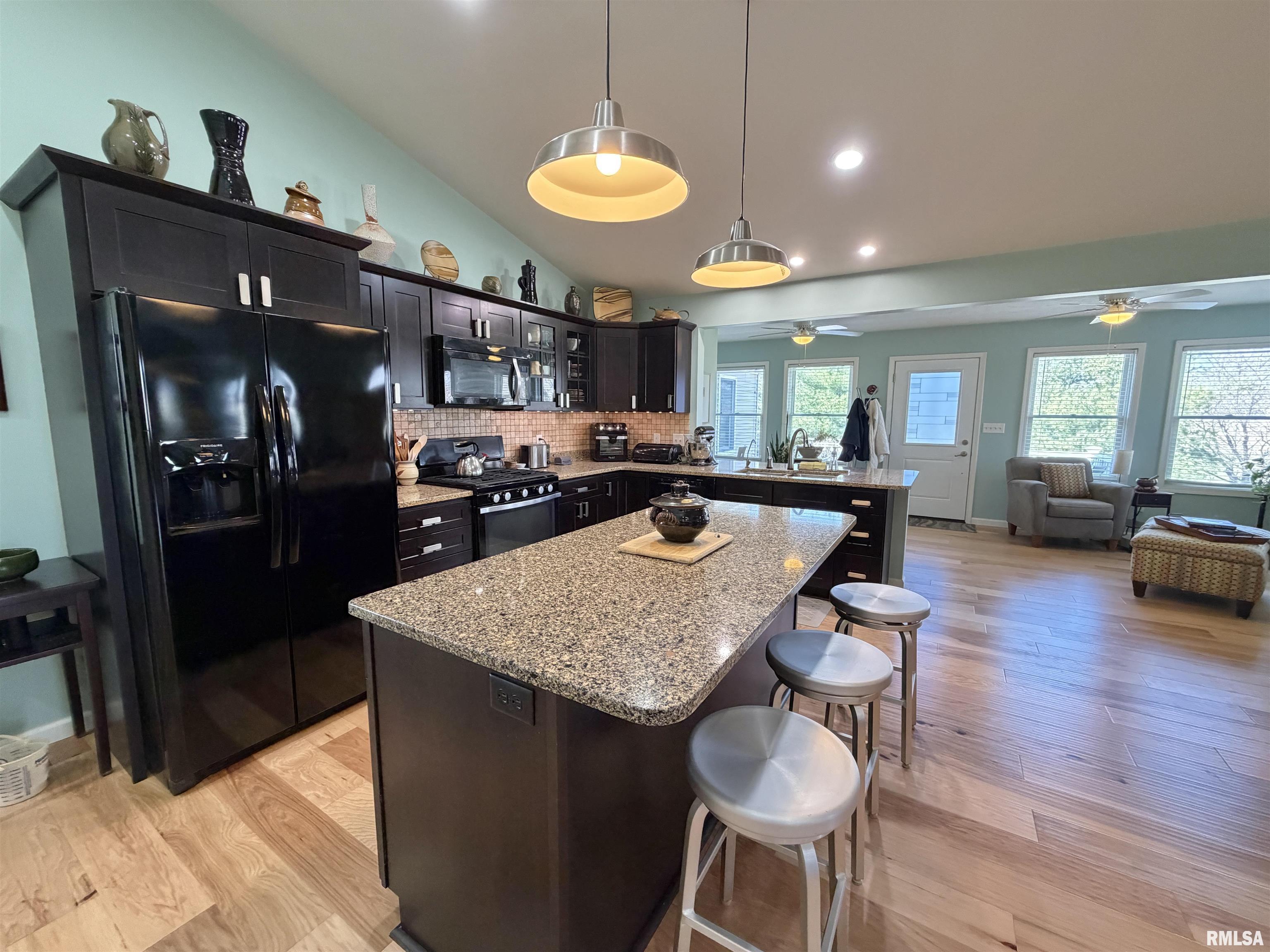 824 East 1800 N Road Taylorville, IL 62568 - Photo 12 of 55