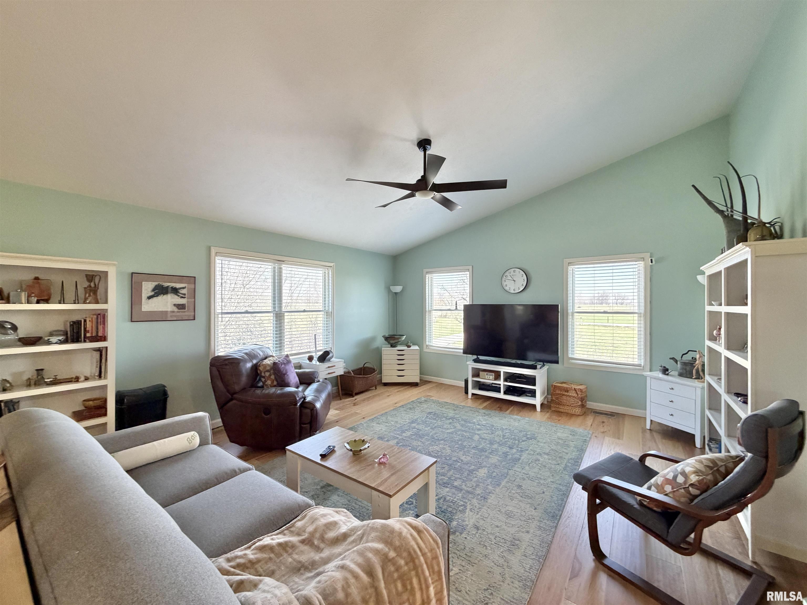 824 East 1800 N Road Taylorville, IL 62568 - Photo 19 of 55