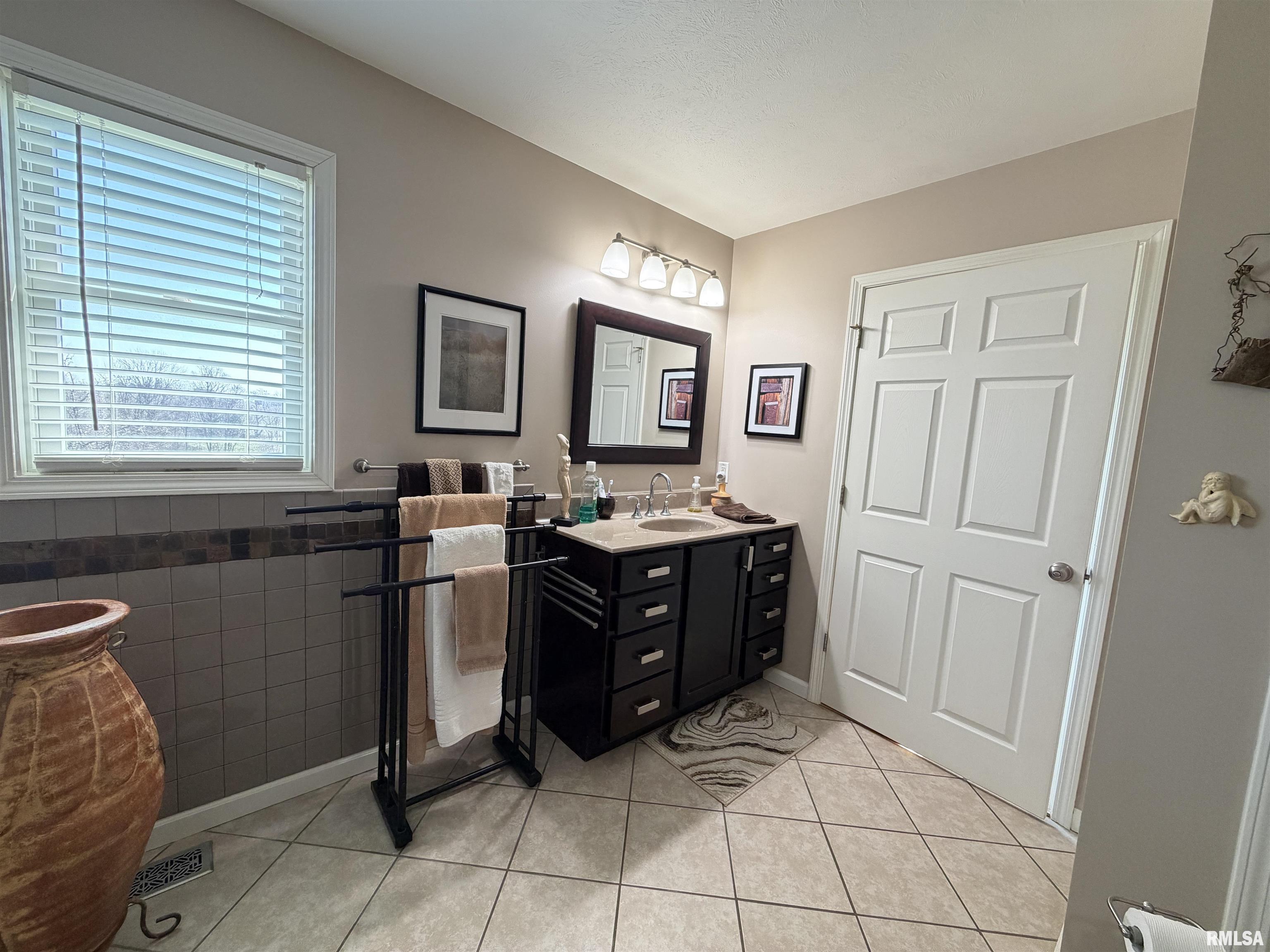 824 East 1800 N Road Taylorville, IL 62568 - Photo 25 of 55