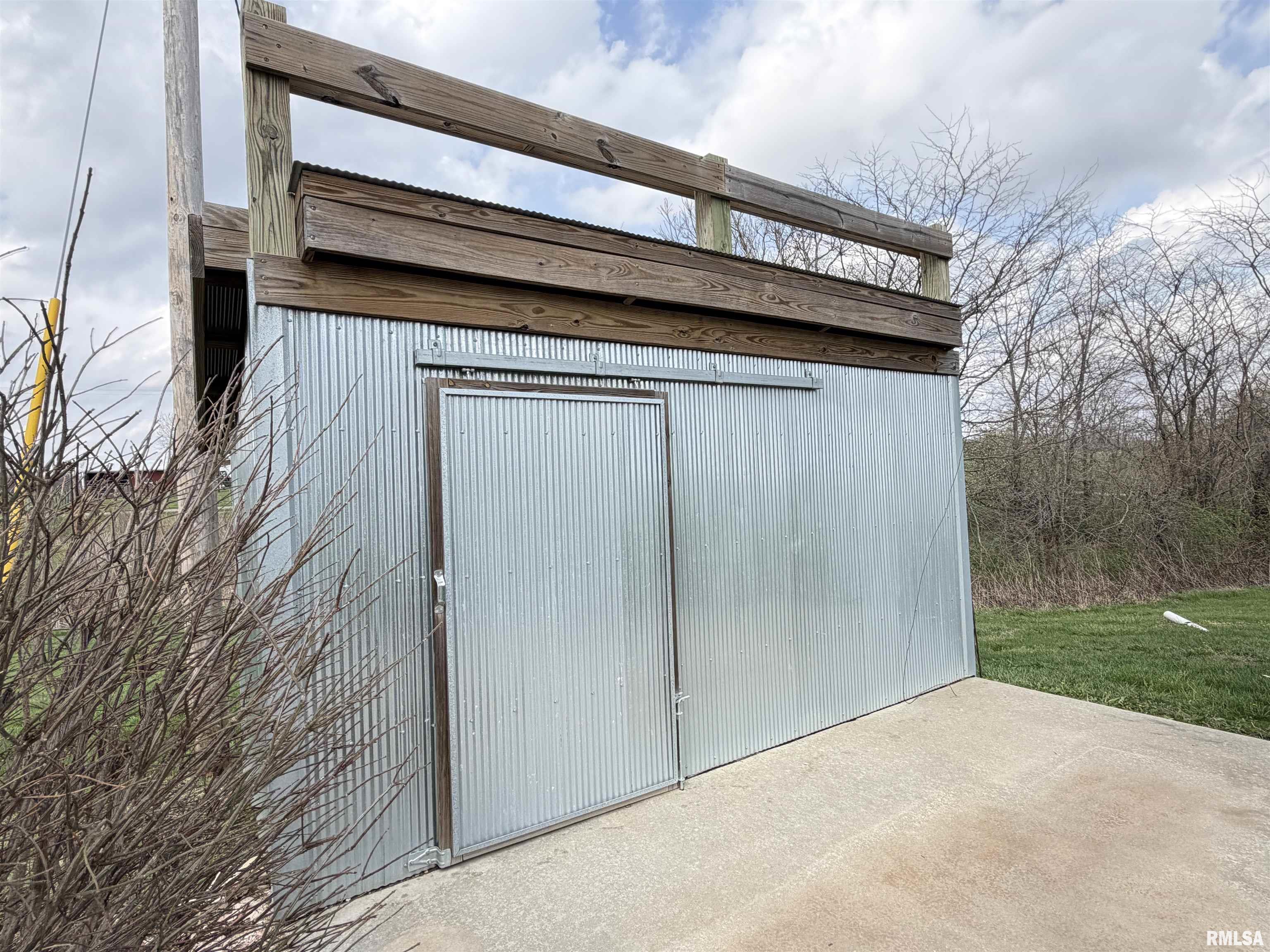 824 East 1800 N Road Taylorville, IL 62568 - Photo 44 of 55