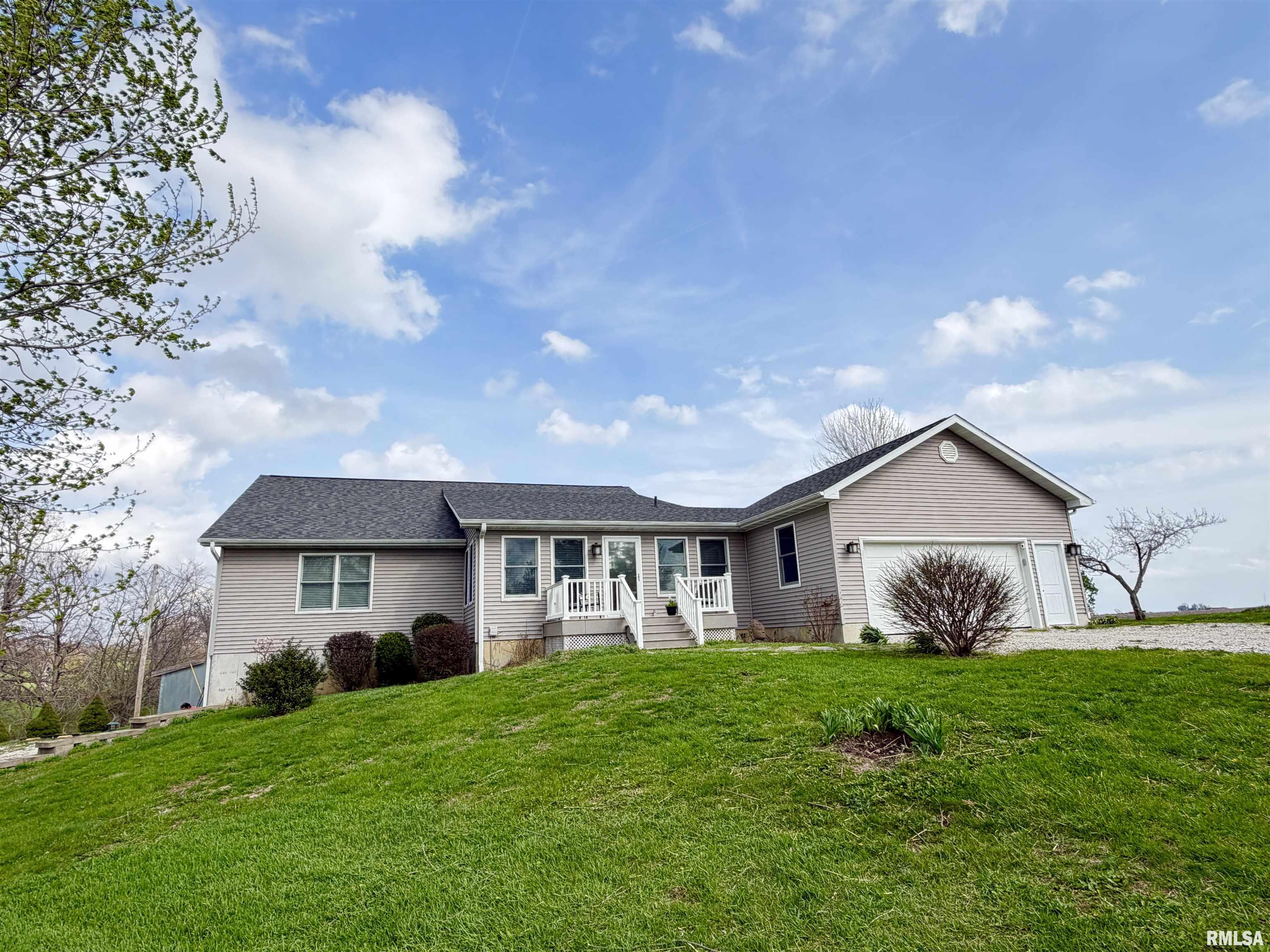 824 East 1800 N Road Taylorville, IL 62568 - Photo 46 of 55
