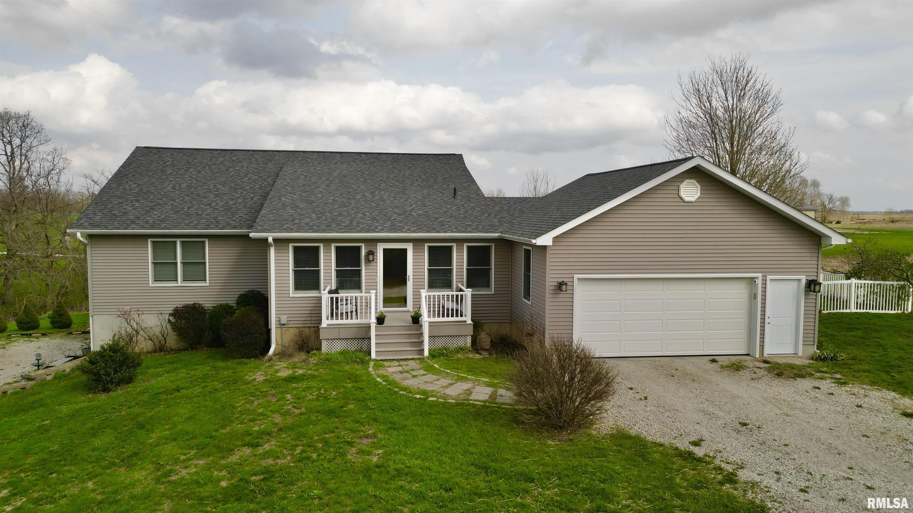 824 East 1800 N Road Taylorville, IL 62568 - Photo 6 of 55