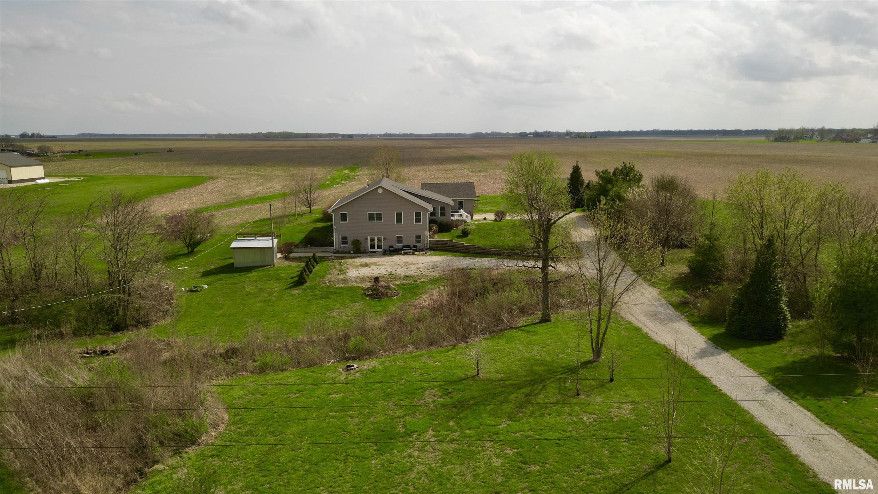 824 East 1800 N Road Taylorville, IL 62568 - Photo 8 of 55