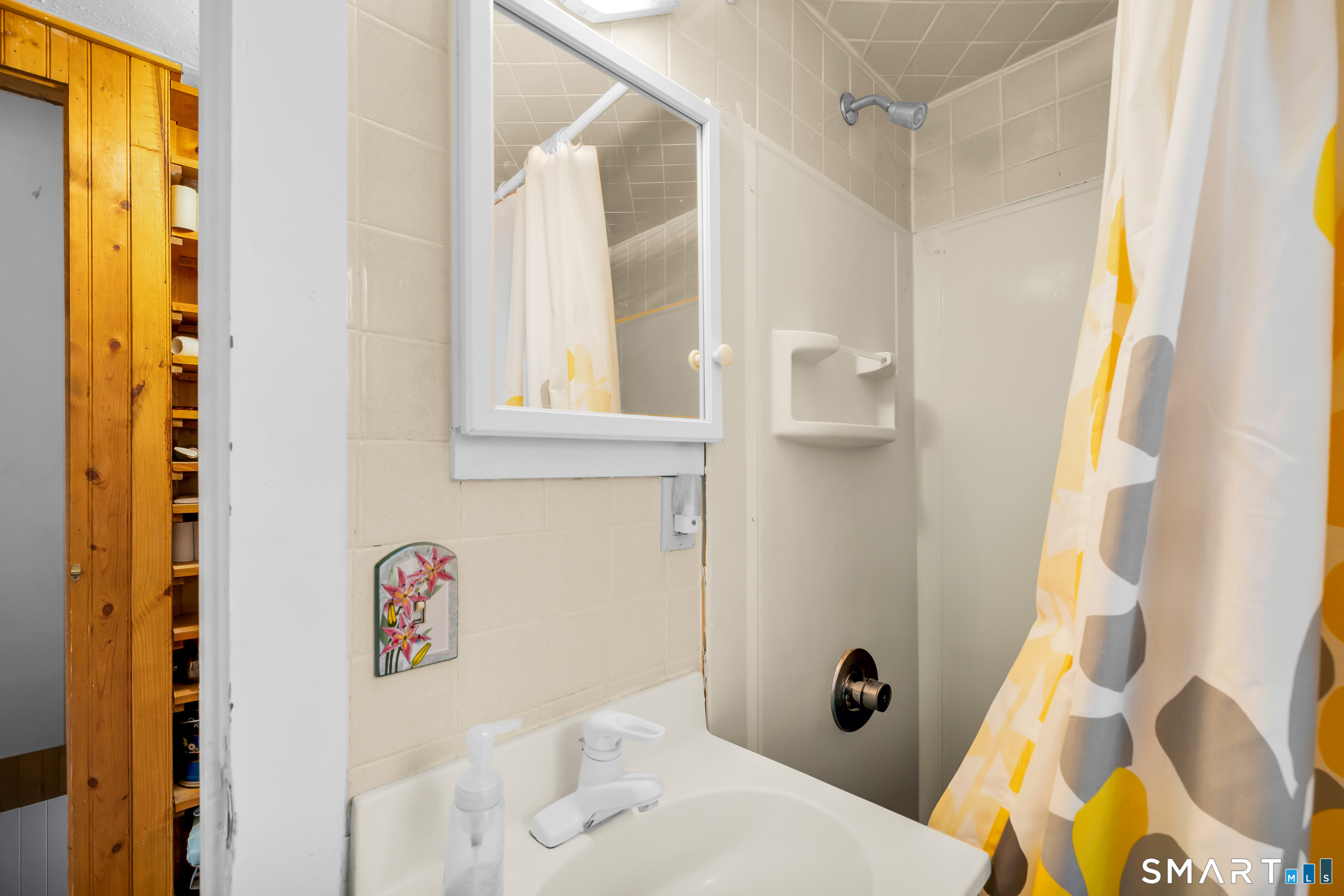 90 A Rowley Road Woodbury, CT 06798 - Photo 11 of 40 a bathroom with a bathtub and shower