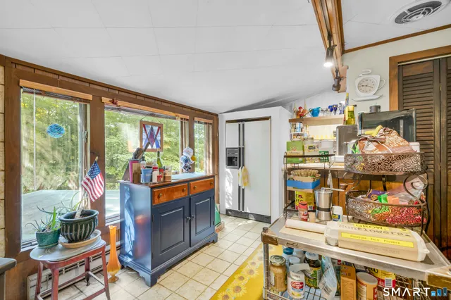 $375,000 | 90 A Rowley Road, Woodbury, CT 06798