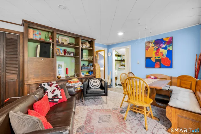 $375,000 | 90 A Rowley Road, Woodbury, CT 06798