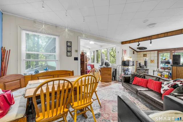 $375,000 | 90 A Rowley Road, Woodbury, CT 06798