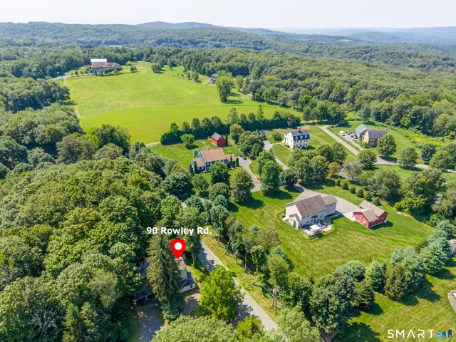 $375,000 | 90 A Rowley Road, Woodbury, CT 06798