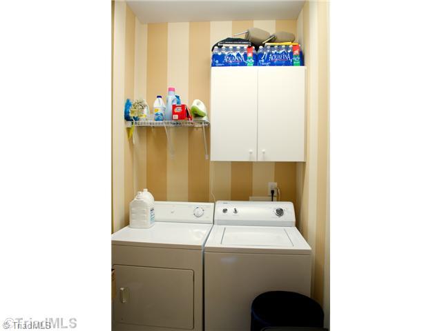 469 Crosswick Road Clemmons, NC 27012 - Photo 13 of 16 Laundry Room.