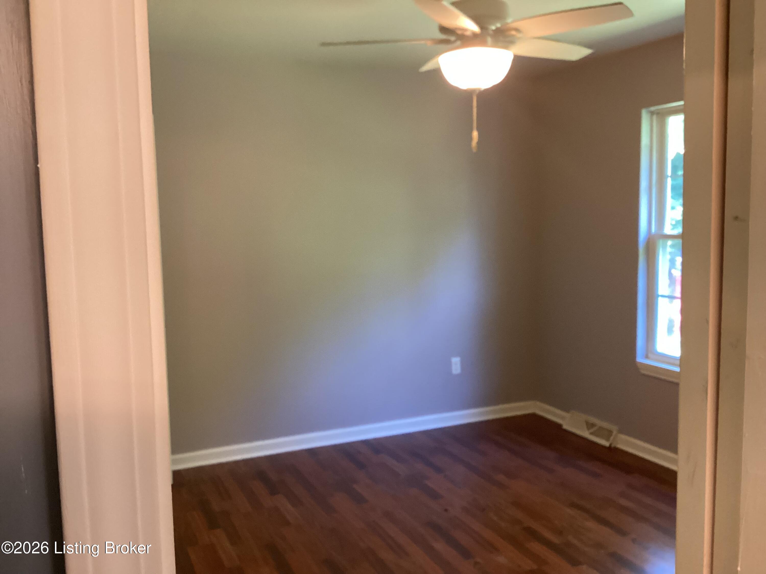 8313 Roseborough Road Louisville, KY 40228 - Photo 12 of 46 IMG_6385