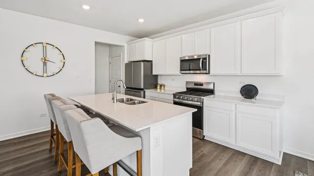 $454,990 | 7040 Fair Oaks Road, Racine, WI 53403