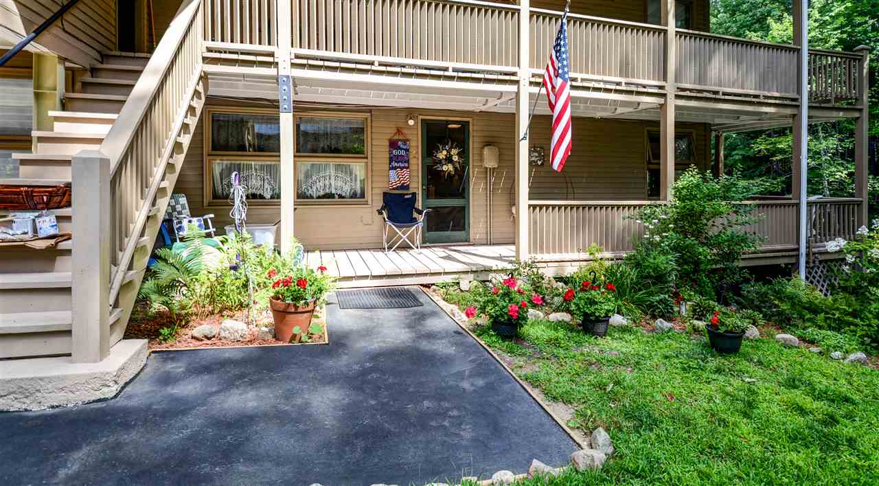 689 Kearsarge Road, Unit 2 Conway, NH 03860 - Photo 10 of 37