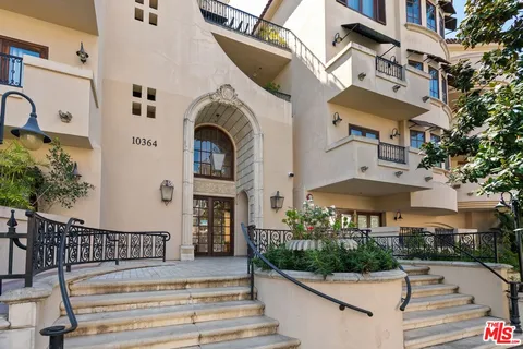 $1,049,000 | 10364 Almayo Avenue, Unit 305, Los Angeles, CA 90064